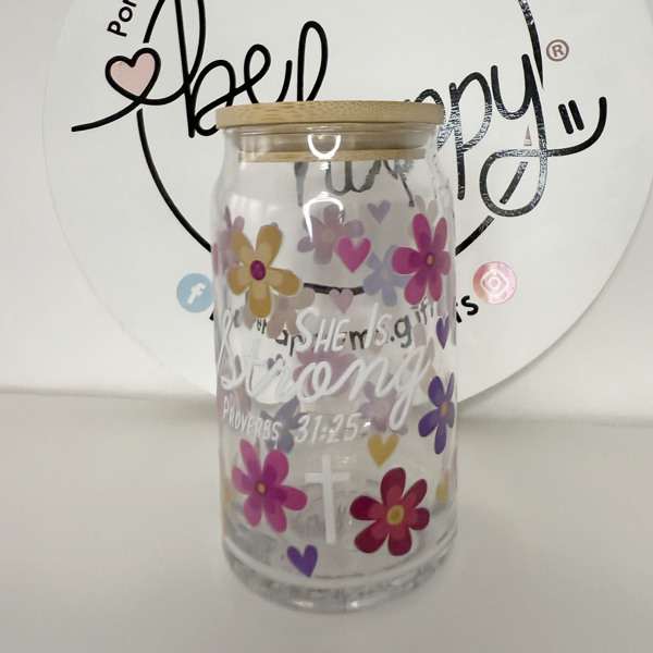 Vaso de vidrio de 16 oz She is Strong